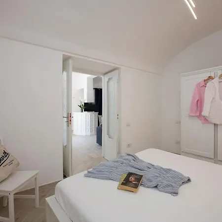Apartment Venere House -balcony & Seaview