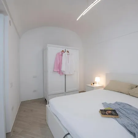 Venere House -balcony & Seaview Apartment