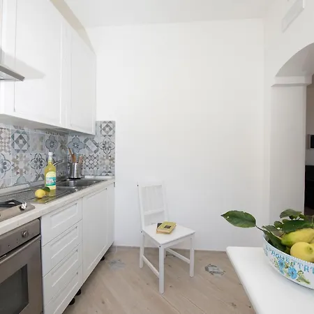 Venere House -balcony & Seaview Apartment