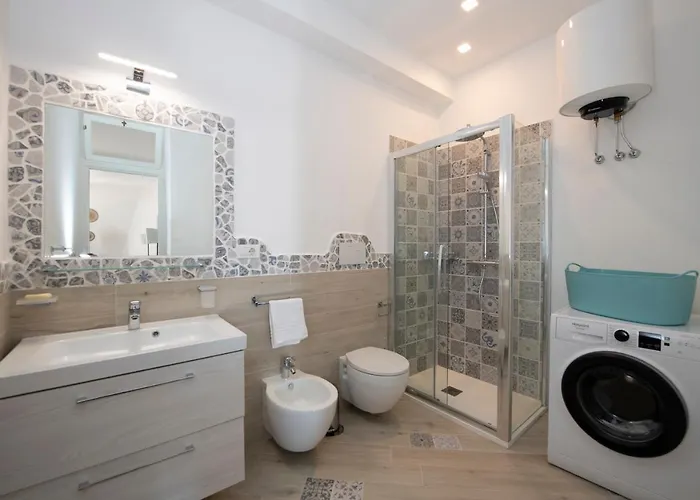 Venere House -balcony & Seaview شقة